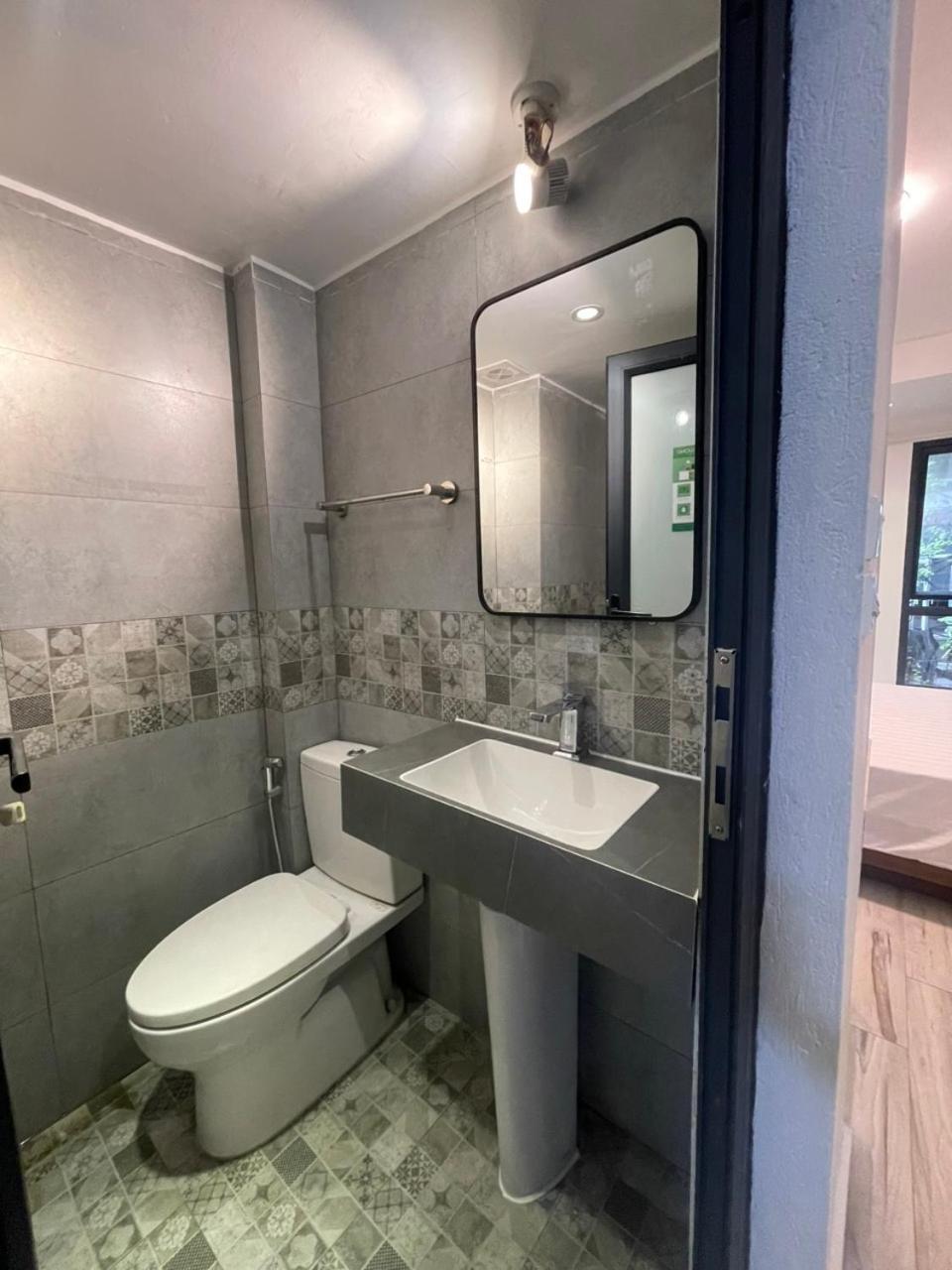 Hanoi Center View Hotel And Spa Экстерьер фото